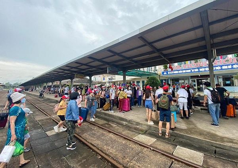 Đường sắt tăng cường tàu đến các điểm du lịch Đường sắt tăng cường tàu đến các điểm du lịch