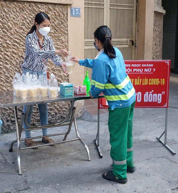 "Bữa cháo 0 đồng" ấm lòng giữa đại dịch