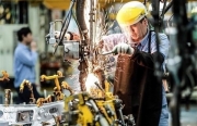 Linh kiện ô tô nhập khẩu tăng hơn 1 tỷ USD trong hơn tháng qua