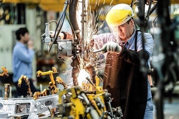 Linh kiện ô tô nhập khẩu tăng hơn 1 tỷ USD trong hơn tháng qua