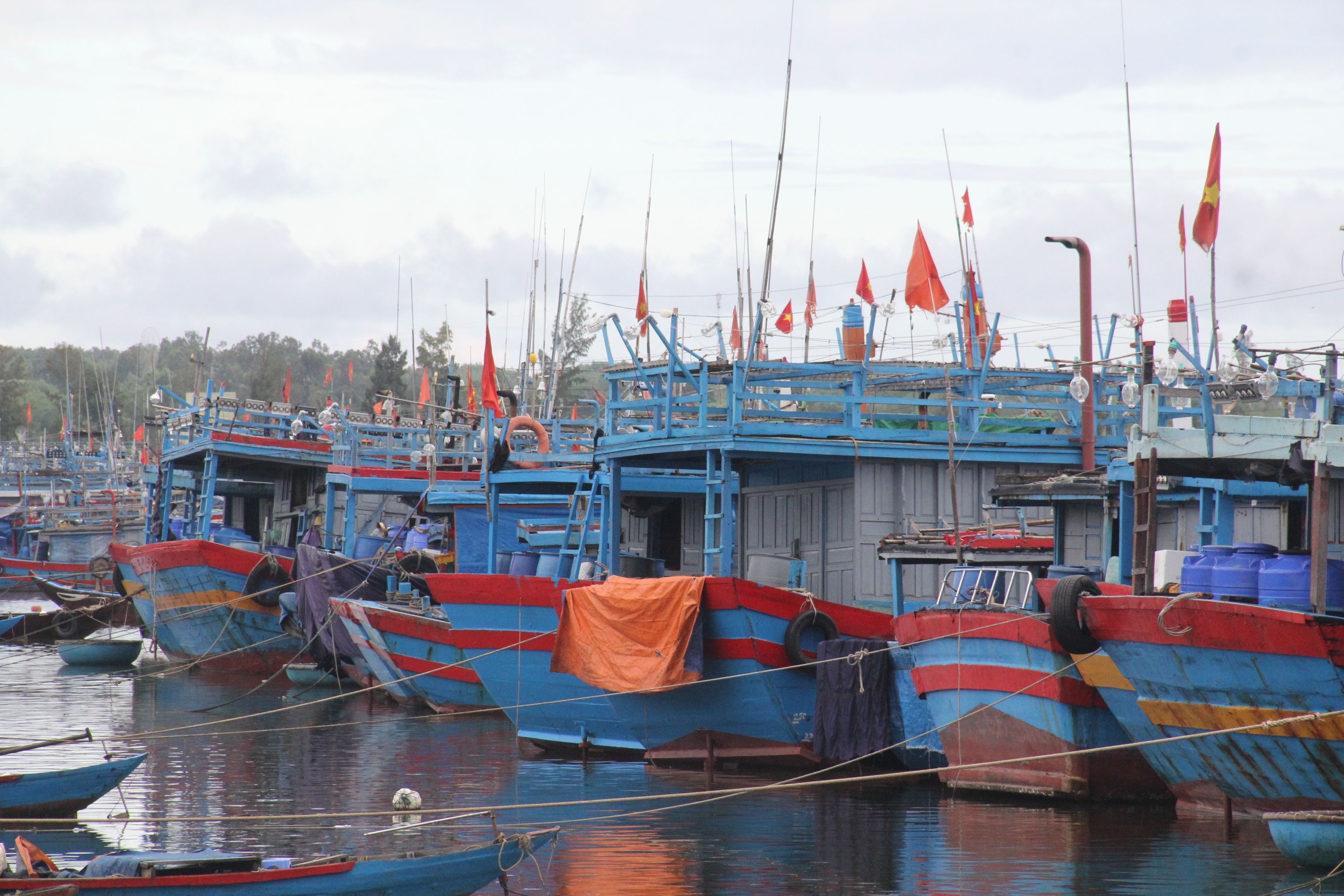 Miền Trung hối hả chống bão Noru