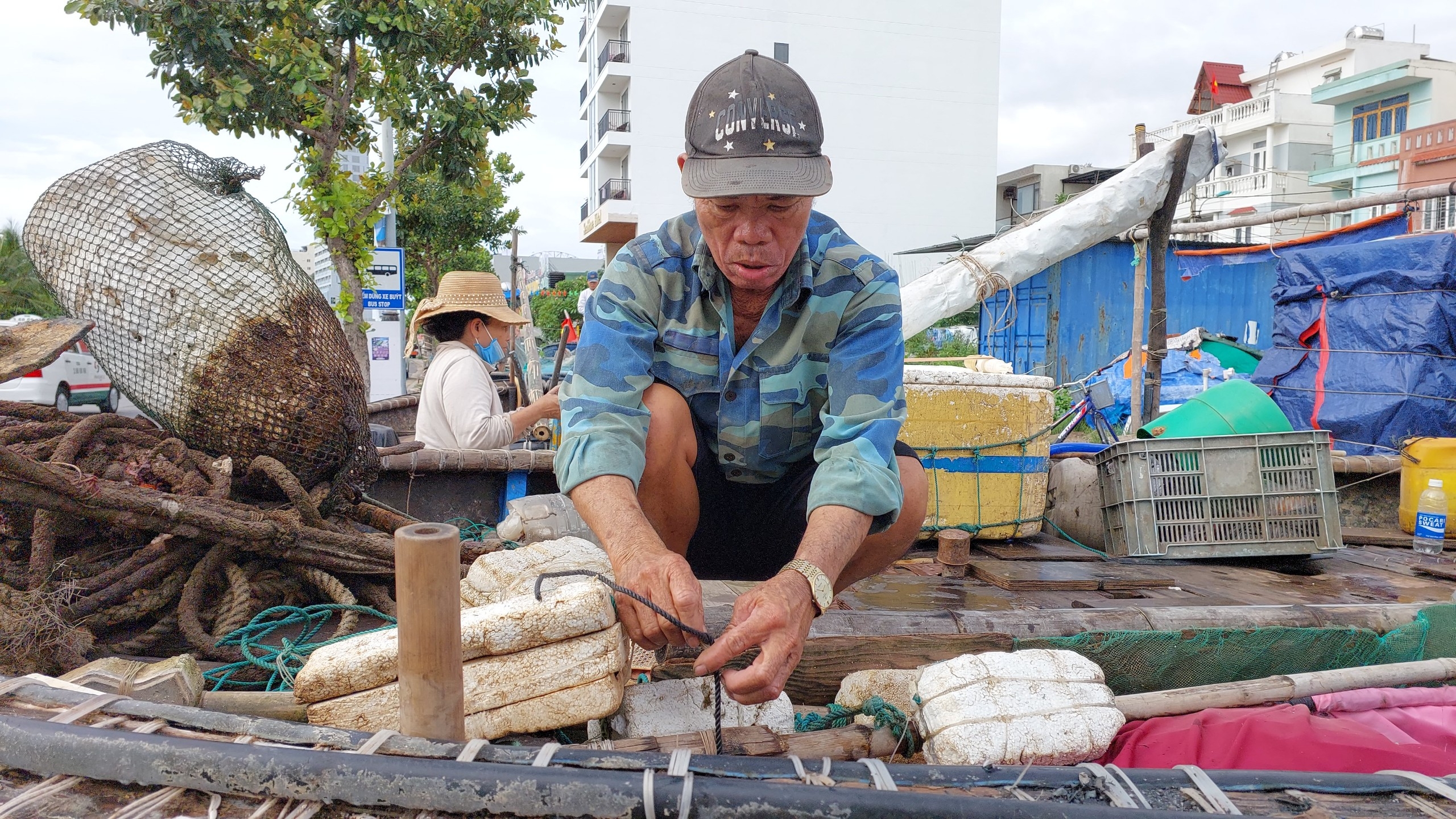 Miền Trung hối hả chống bão Noru