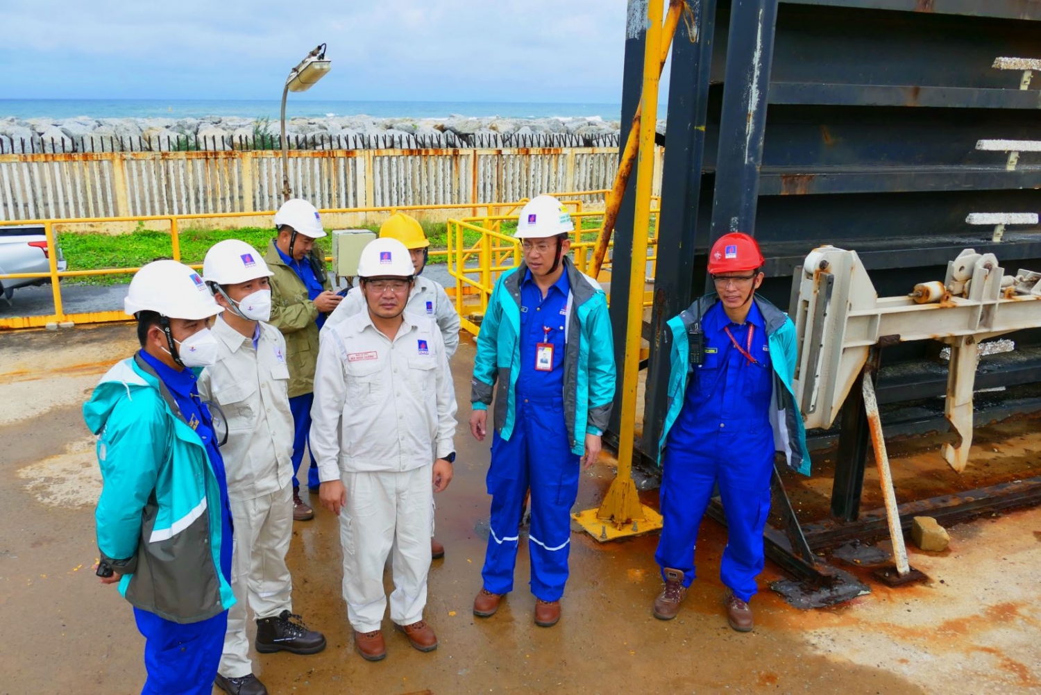 NMLD Dung Quất sẵn sàng ứng phó với cơn bão Noru