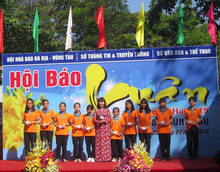Bà Rịa – Vũng Tàu tưng bừng Khai mạc Hội Báo Xuân Kỷ Hợi 2019 ba ria vung tau tung bung khai mac hoi bao xuan ky hoi 2019