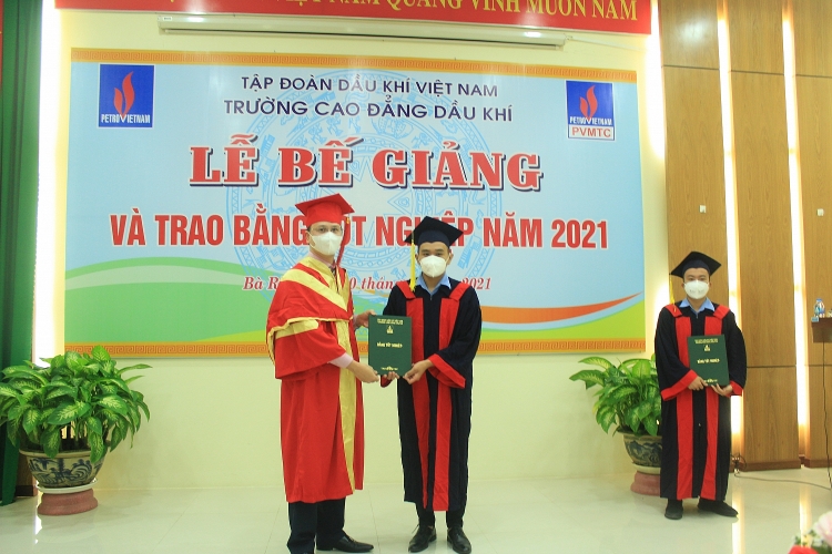 PVMTC tổ chức trao bằng tốt nghiệp cho HSSV hệ Cao đẳng khóa 2018-2021