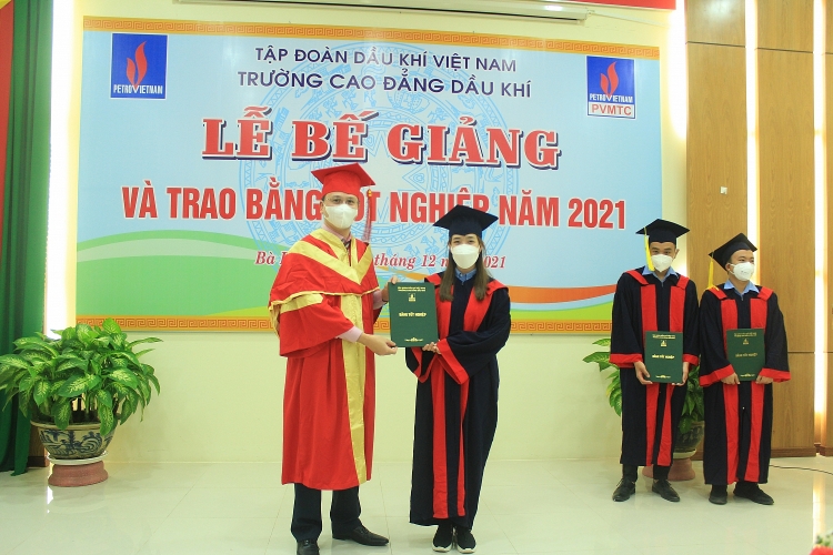 PVMTC tổ chức trao bằng tốt nghiệp cho HSSV hệ Cao đẳng khóa 2018-2021