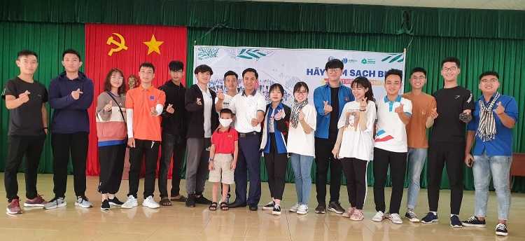 Tuổi trẻ PVU chung tay “Hãy làm sạch biển - Vì một Việt Nam xanh”
