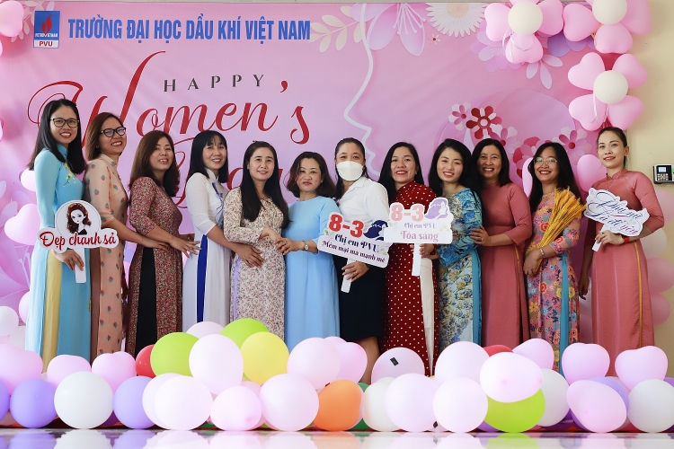 Công đoàn PVU tổ chức ngày Quốc tế Phụ nữ 8/3