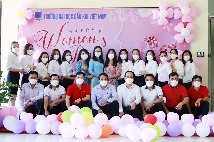 Công đoàn PVU tổ chức ngày Quốc tế Phụ nữ 8/3