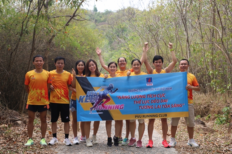 Công đoàn PVU tổng kết và trao giải thưởng nội bộ cho các Runners tham gia Giải chạy “Xuân dầu khí 2022”