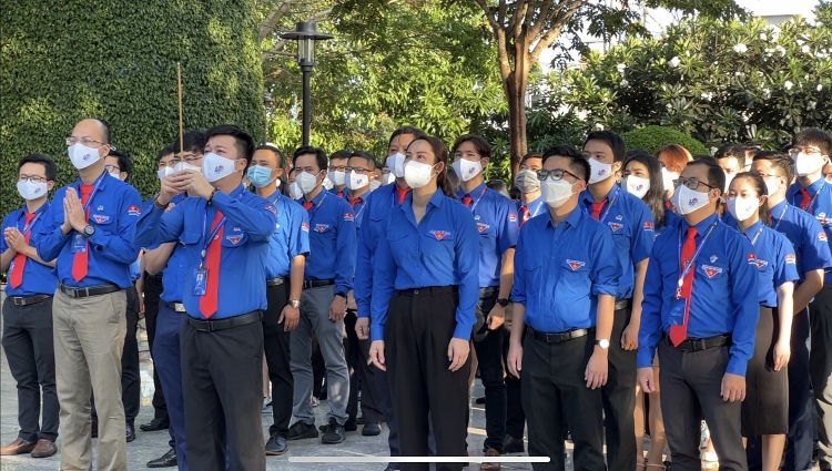 Tuổi trẻ Vietsovpetro dâng hương viếng Đền thờ Anh hùng Liệt sĩ Võ Thị Sáu