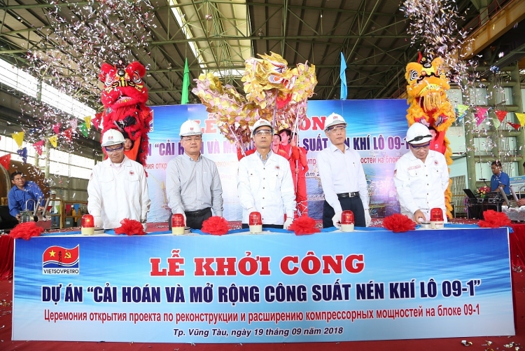 xi nghiep khi vietsovpetro 60 ty m3 khi cot moc moi trong hanh trinh chinh phuc nhung thanh cong
