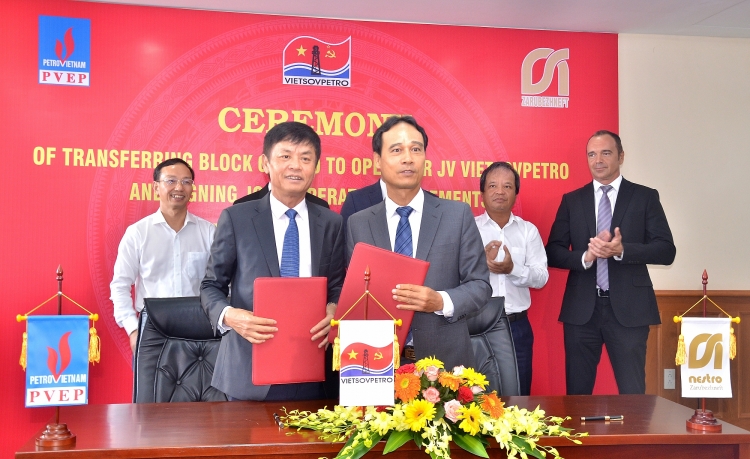 le chuyen giao lo 09 209 cho vietsovpetro dieu hanh va ky ket cac thoa thuan chung giua pvepzarubezhneft vsp