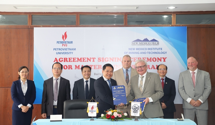 Trường Đại học Dầu khí Việt Nam ký Thỏa thuận hợp tác đào tạo Thạc sĩ với Học viện Mỏ và Công nghệ New Mexico (Mỹ)