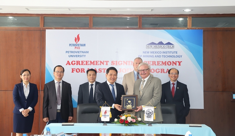 Trường Đại học Dầu khí Việt Nam ký Thỏa thuận hợp tác đào tạo Thạc sĩ với Học viện Mỏ và Công nghệ New Mexico (Mỹ)