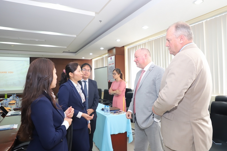 Trường Đại học Dầu khí Việt Nam ký Thỏa thuận hợp tác đào tạo Thạc sĩ với Học viện Mỏ và Công nghệ New Mexico (Mỹ)