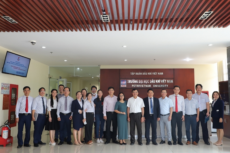 Chủ tịch HĐTV Petrovietnam Hoàng Quốc Vượng thăm và làm việc với PVU