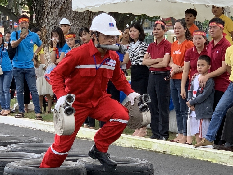 nhung hinh anh an tuong cua hoi thi an toan ve sinh vien gioi nganh dau khi lan viii nam 2019