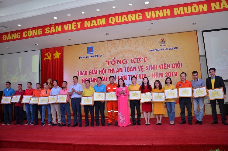 nhung hinh anh an tuong cua hoi thi an toan ve sinh vien gioi nganh dau khi lan viii nam 2019
