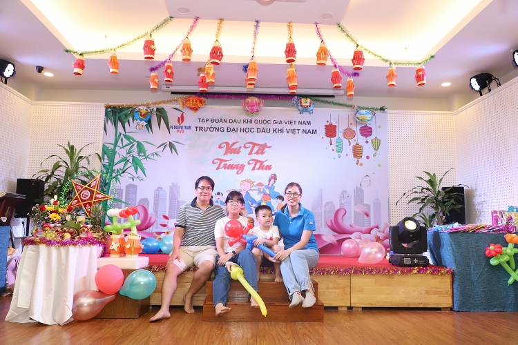 Trường Đại học Dầu khí Việt Nam: Lan tỏa yêu thương và vui tết Trung thu