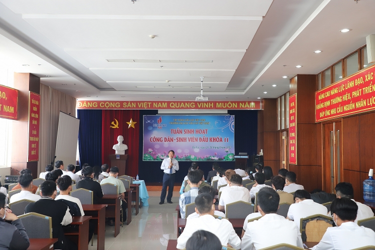 PVU khai mạc tuần sinh hoạt công dân đầu khóa chào đón tân sinh viên