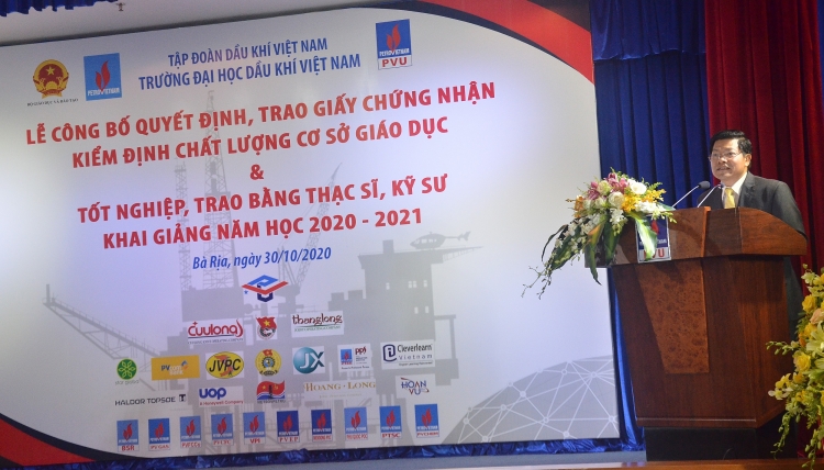 Đại học Dầu khí Việt Nam khai giảng năm học mới 2020-2021 và trao bằng thạc sỹ, kỹ sư