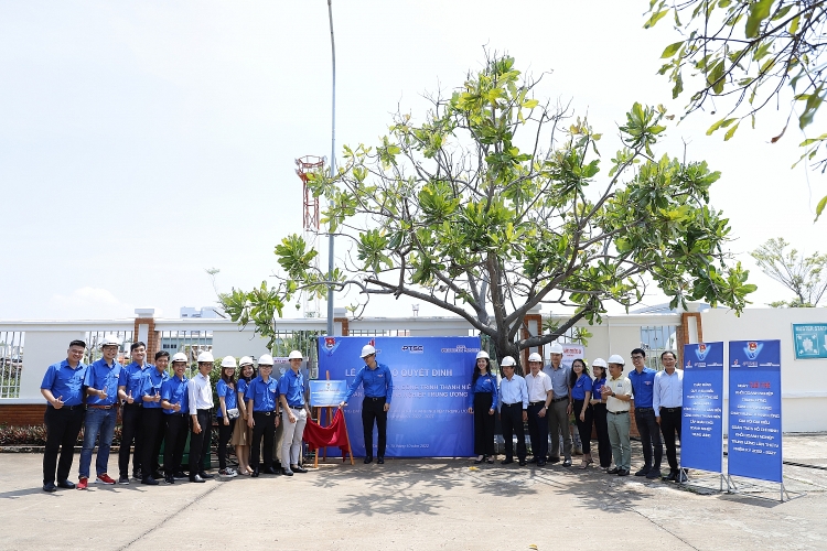 Gắn biển công trình thanh niên chào mừng thành công Đại hội Đoàn khối Doanh nghiệp Trung ương lần thứ IV, nhiệm kỳ 2022 – 2027