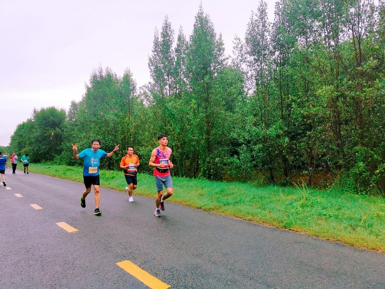 VPI RUNNERS: Ấn tượng từ Giải Marathon đầu tiên được tổ chức nơi vùng đất cực Nam của Tổ Quốc