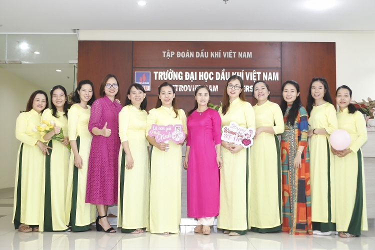 Công đoàn PVU tổ chức chào mừng ngày Phụ nữ Việt Nam 20/10 với chủ đề Công đoàn PVU tổ chức chào mừng ngày Phụ nữ Việt Nam 20/10 với chủ đề