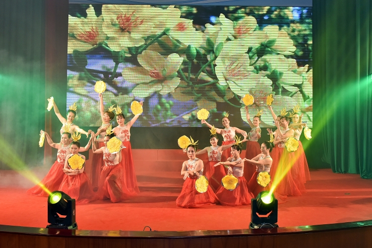 be mac va trao giai lien hoan nghe thuat quan chung vietsovpetro lan thu 25