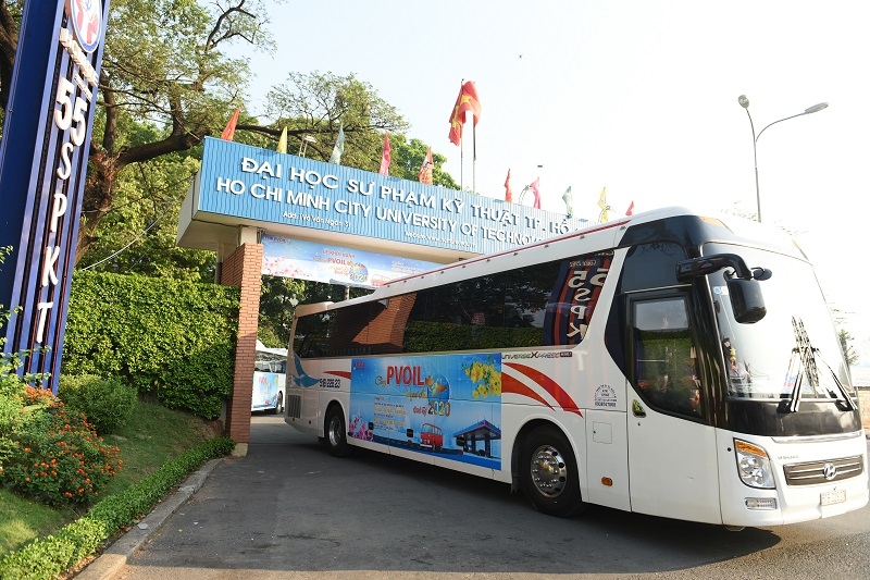 hon 1300 sinh vien cung pvoil ve que don tet 561463