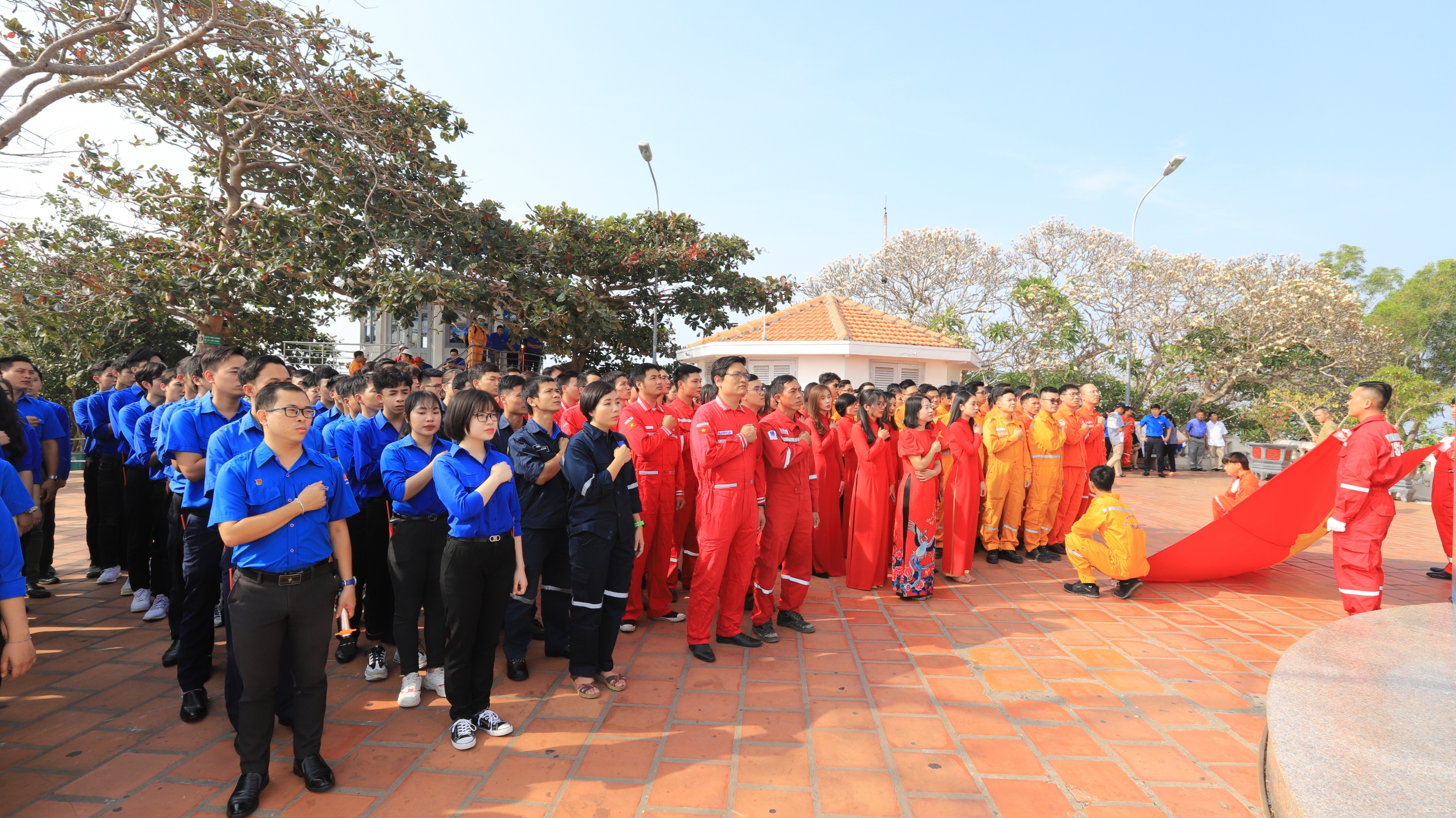 Phát động thi đua “Tuổi trẻ Dầu khí tiếp nối truyền thống, lan tỏa văn hóa Petrovietnam”
