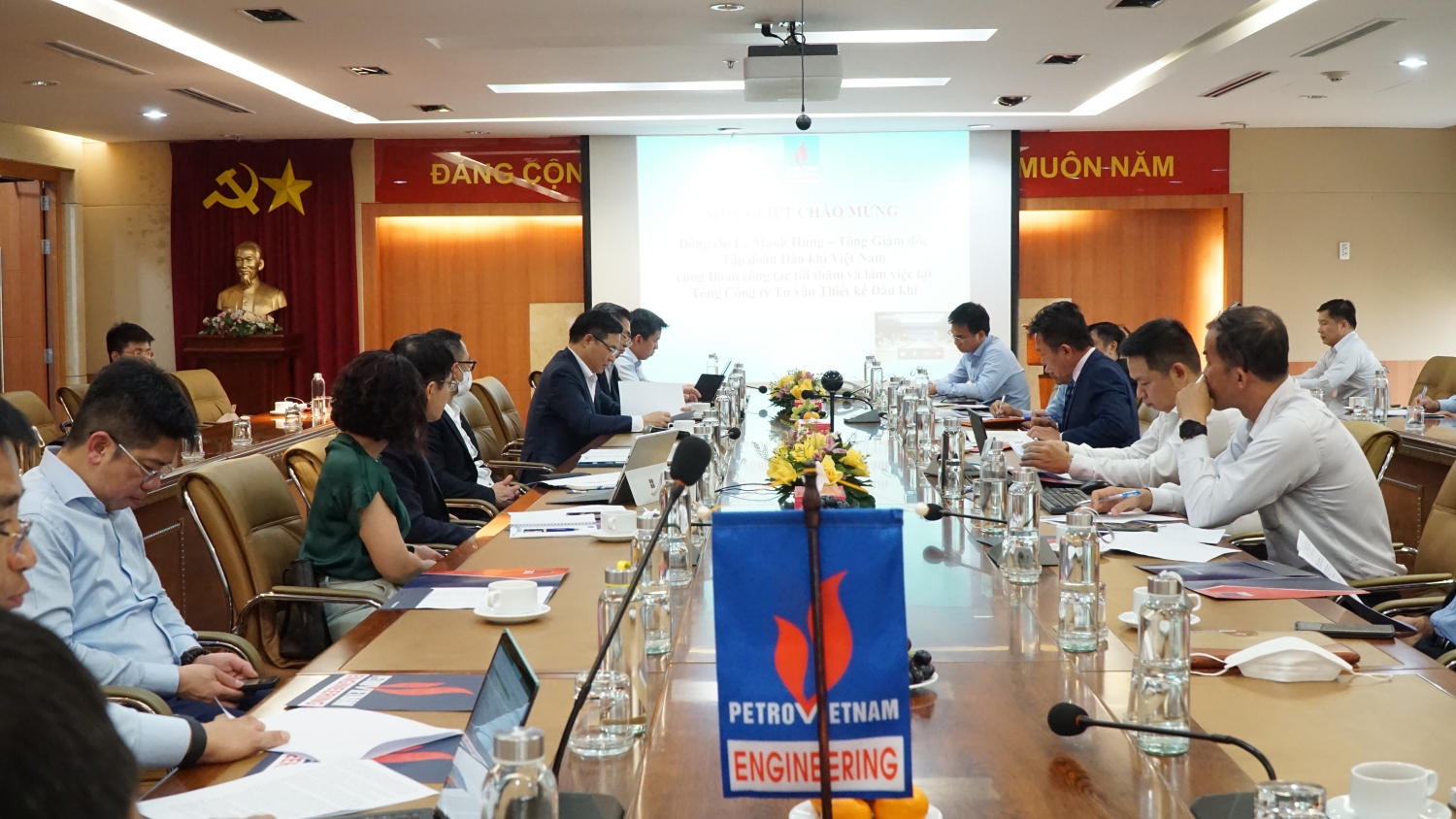 Toàn cảnh buổi làm việc