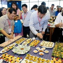 trao yeu thuong den mot nua the gioi xinh dep