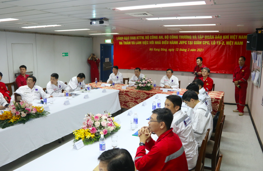 Mỗi giàn khoan trên biển là một cột mốc chủ quyền