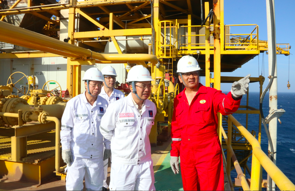 Mỗi giàn khoan trên biển là một cột mốc chủ quyền
