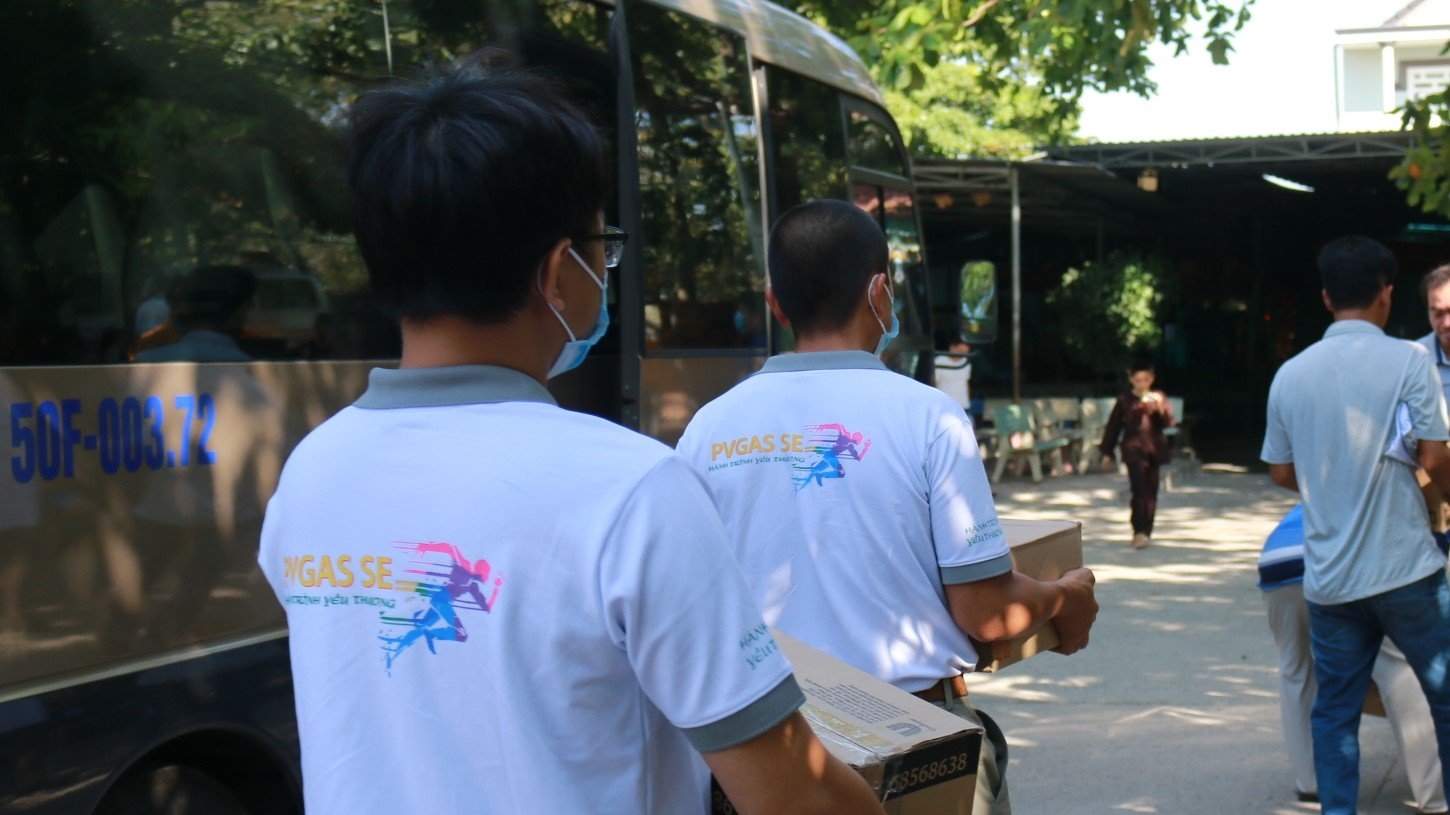 KĐN – Hành trình yêu thương đến Trung tâm nhân đạo Bồng Lai