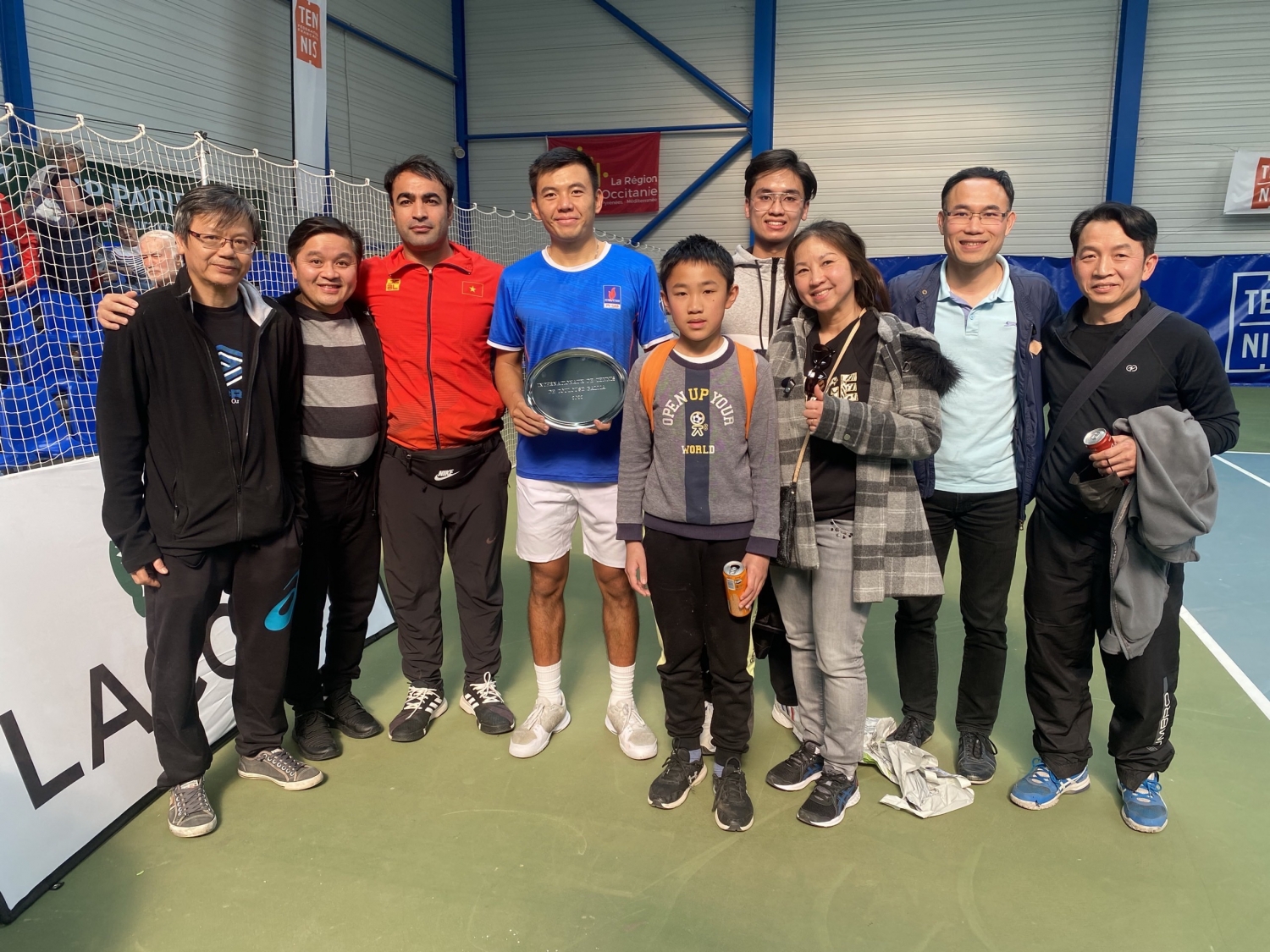ông đảo của kiều bào Việt Nam đến cổ vũ cho Lý Hoàng Nam tại Chung kết giải M25 Toulouse-Balma