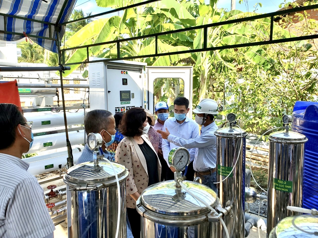 pv gas trao tang 2 he thong loc nuoc cho tinh ben tre