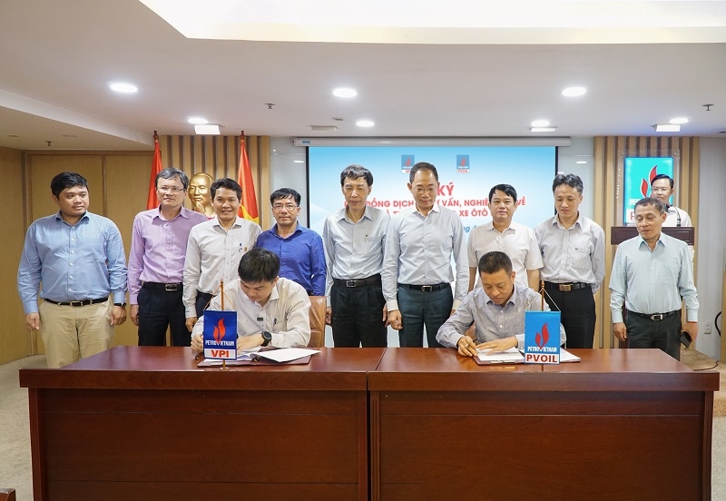 PVOIL và VPI ký kết “Hợp đồng dịch vụ tư vấn nghiên cứu về pin và trạm sạc cho xe ô tô điện”