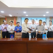 PVOIL và VPI ký kết “Hợp đồng dịch vụ tư vấn nghiên cứu về pin và trạm sạc cho xe ô tô điện”