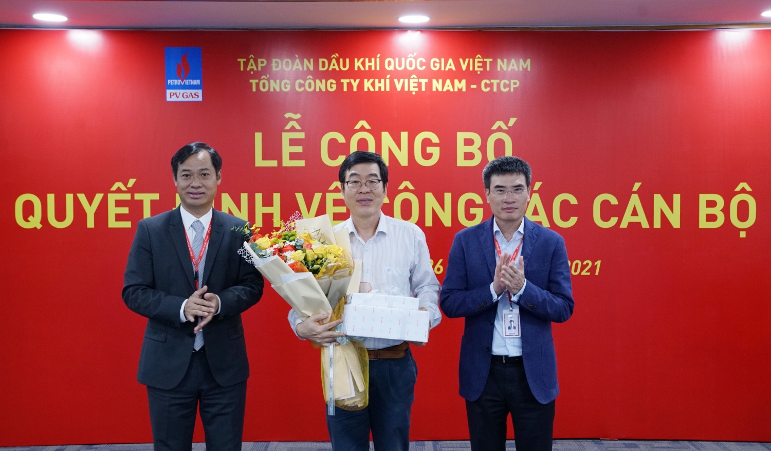 Ban Lãnh đạo PV GAS tri ân cựu Chủ tịch Công đoàn Nguyễn Văn Hùng Ban Lãnh đạo PV GAS tri ân cựu Chủ tịch Công đoàn Nguyễn Văn Hùng