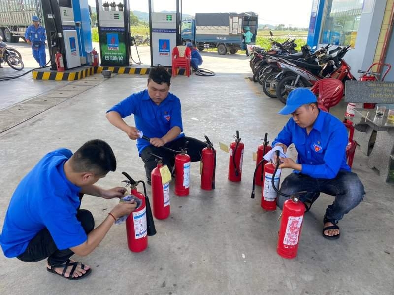 PVOIL ra quân “Ngày thứ bảy xanh”