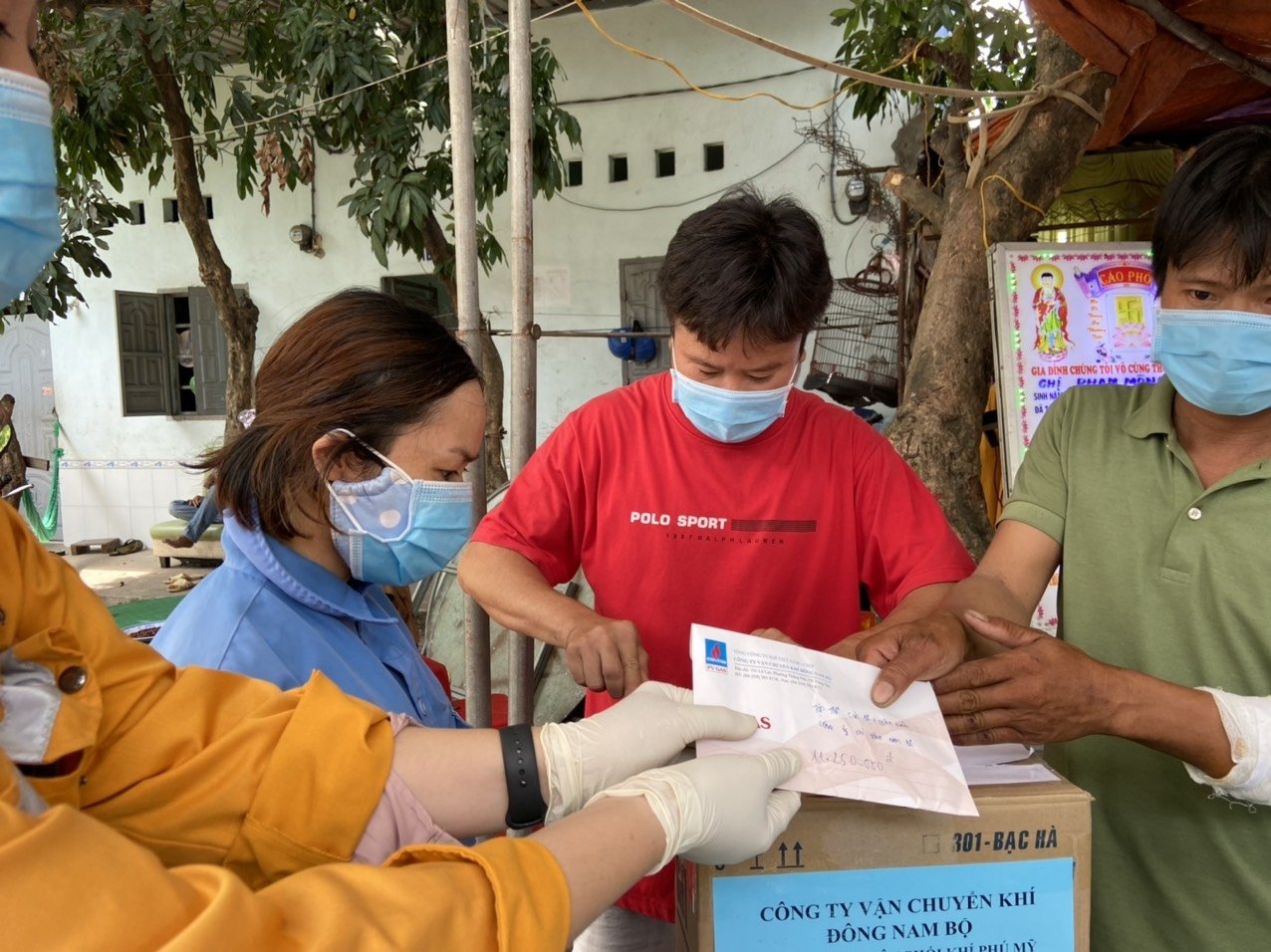 KĐN: “Hành trình yêu thương” đến với hoàn cảnh khó khăn tại thị xã Phú Mỹ