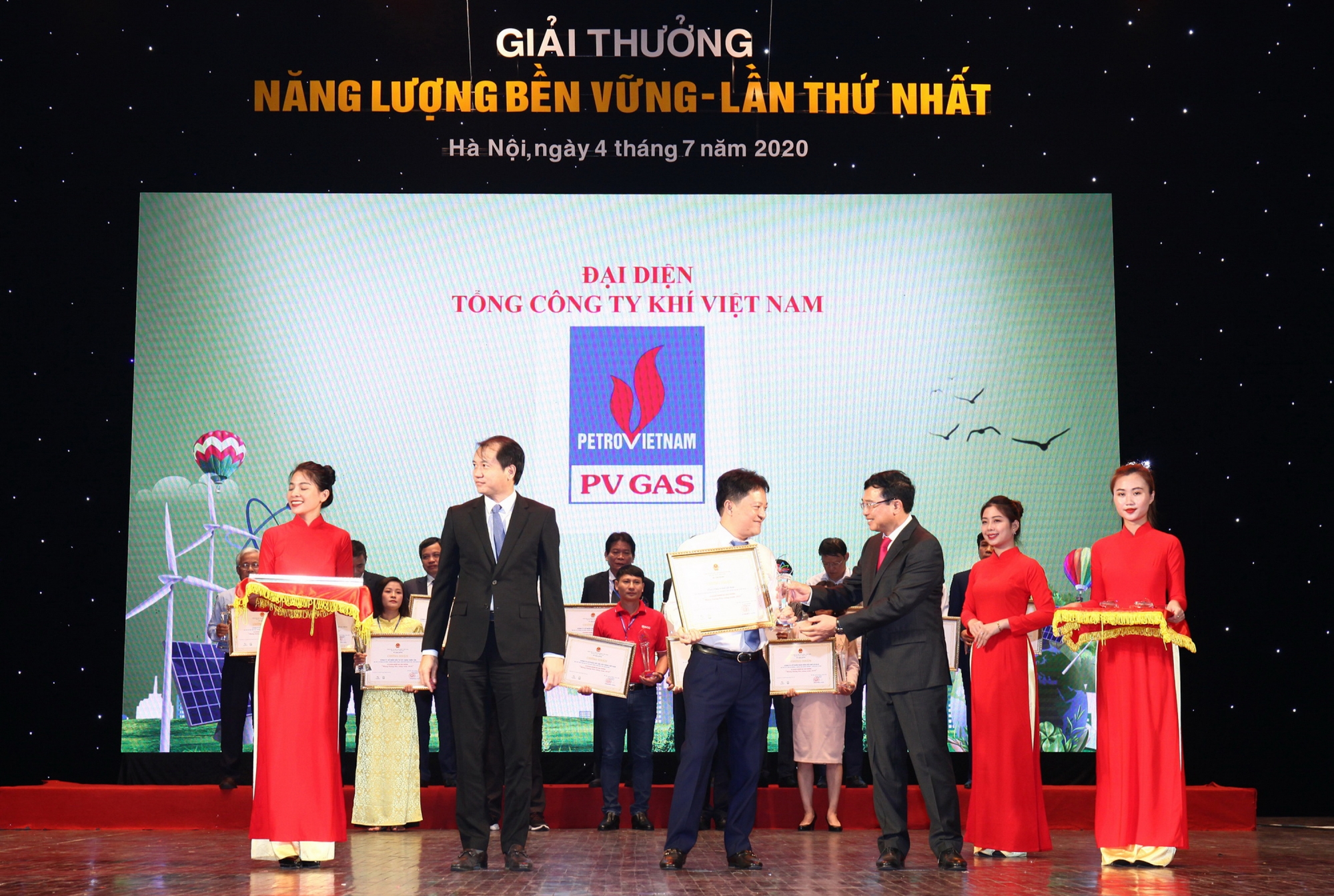 pv gas duoc trao tang giai thuong nang luong ben vung lan thu i