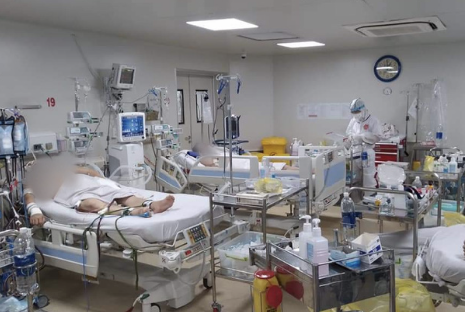 BV Bệnh Nhiệt Đới TPHCM chuyên tiếp nhận hồi sức các trường hợp COVID-19 nguy kịch
