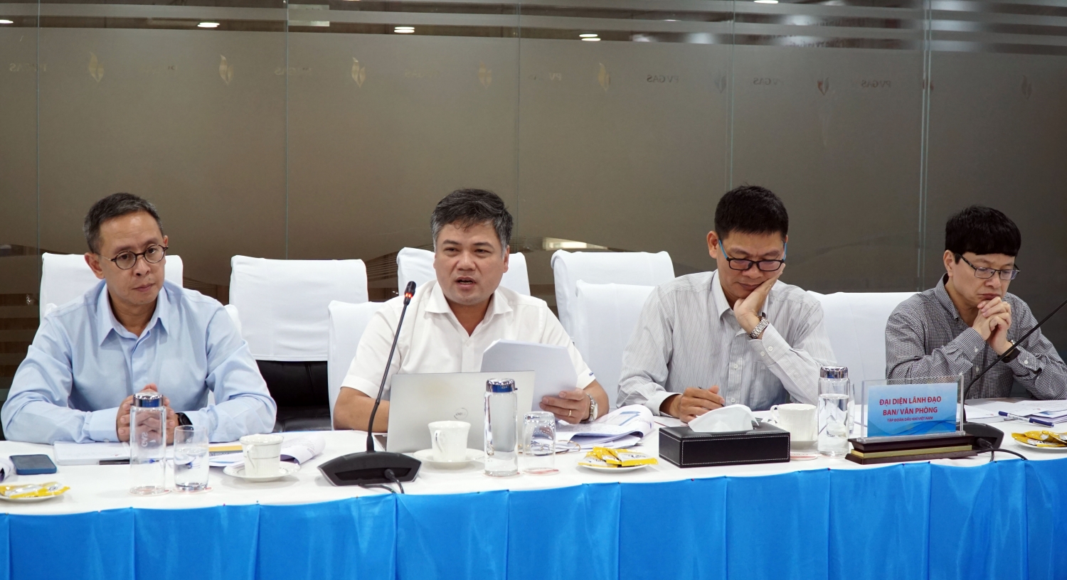 Lãnh đạo các Ban của Tập đoàn ý kiến