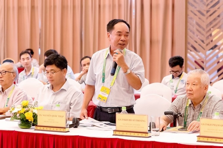 ãnh đạo Hội DKVN tham dự và cho ý kiến tại Kỳ họp: Nâng cao hiệu quả hoạt động và định hướng phát triển bền vững trong sản xuất đạm