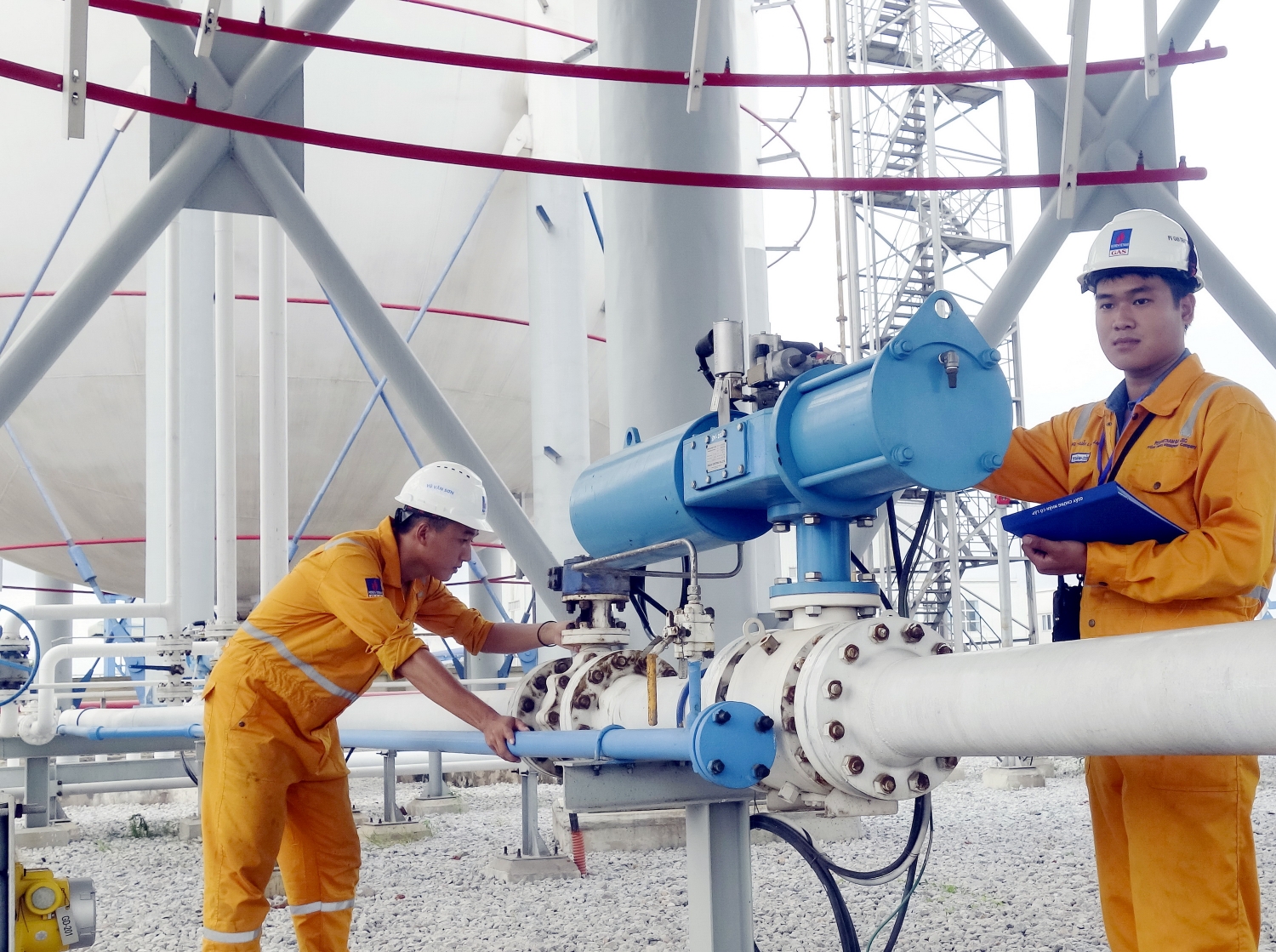 pv gas nang cao an toan trong kinh doanh lpg tai kho cang dinh vu