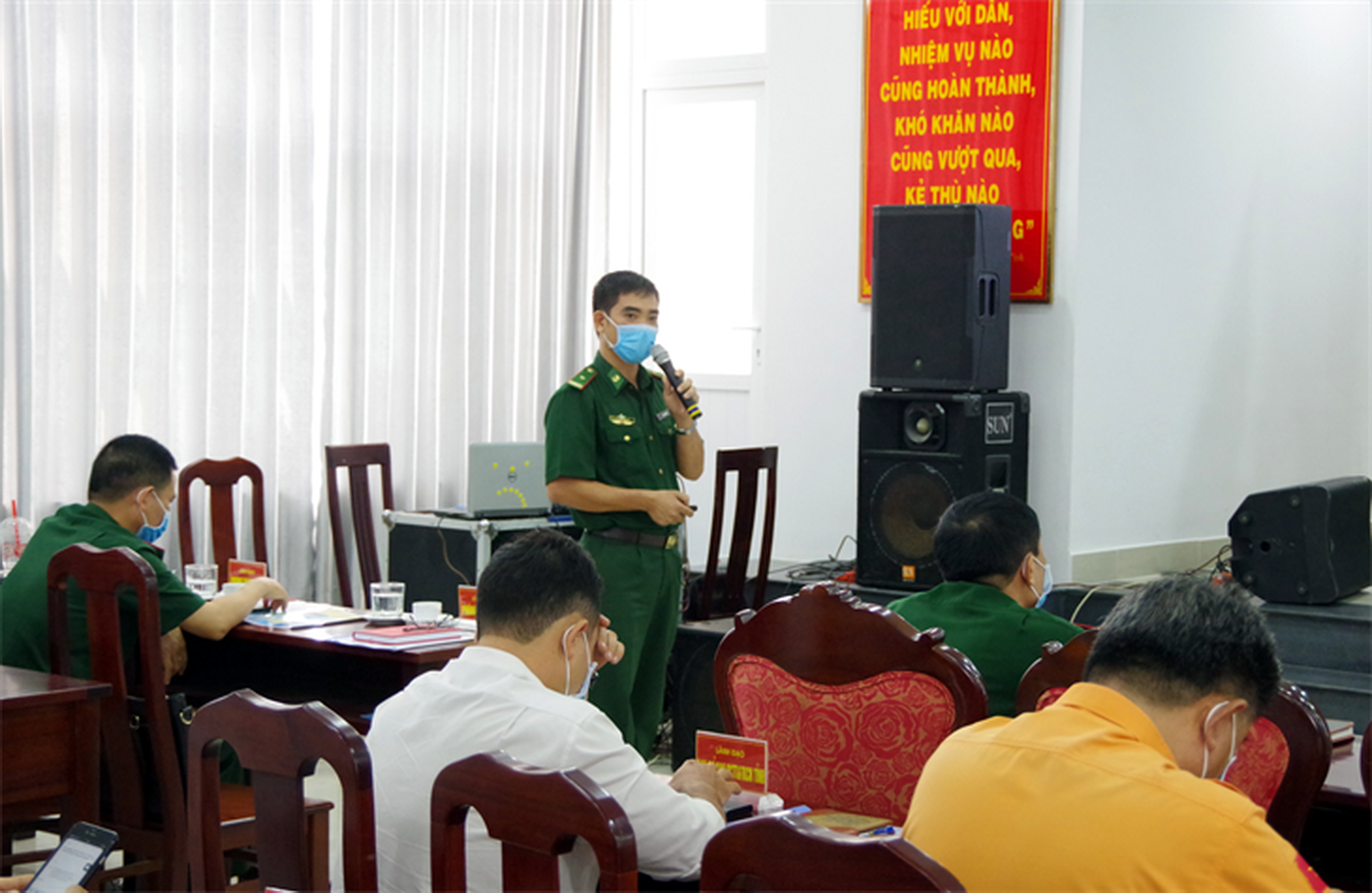 phoi hop thuc hien tuyen truyen ve an ninh an toan duong ong dan khi bien